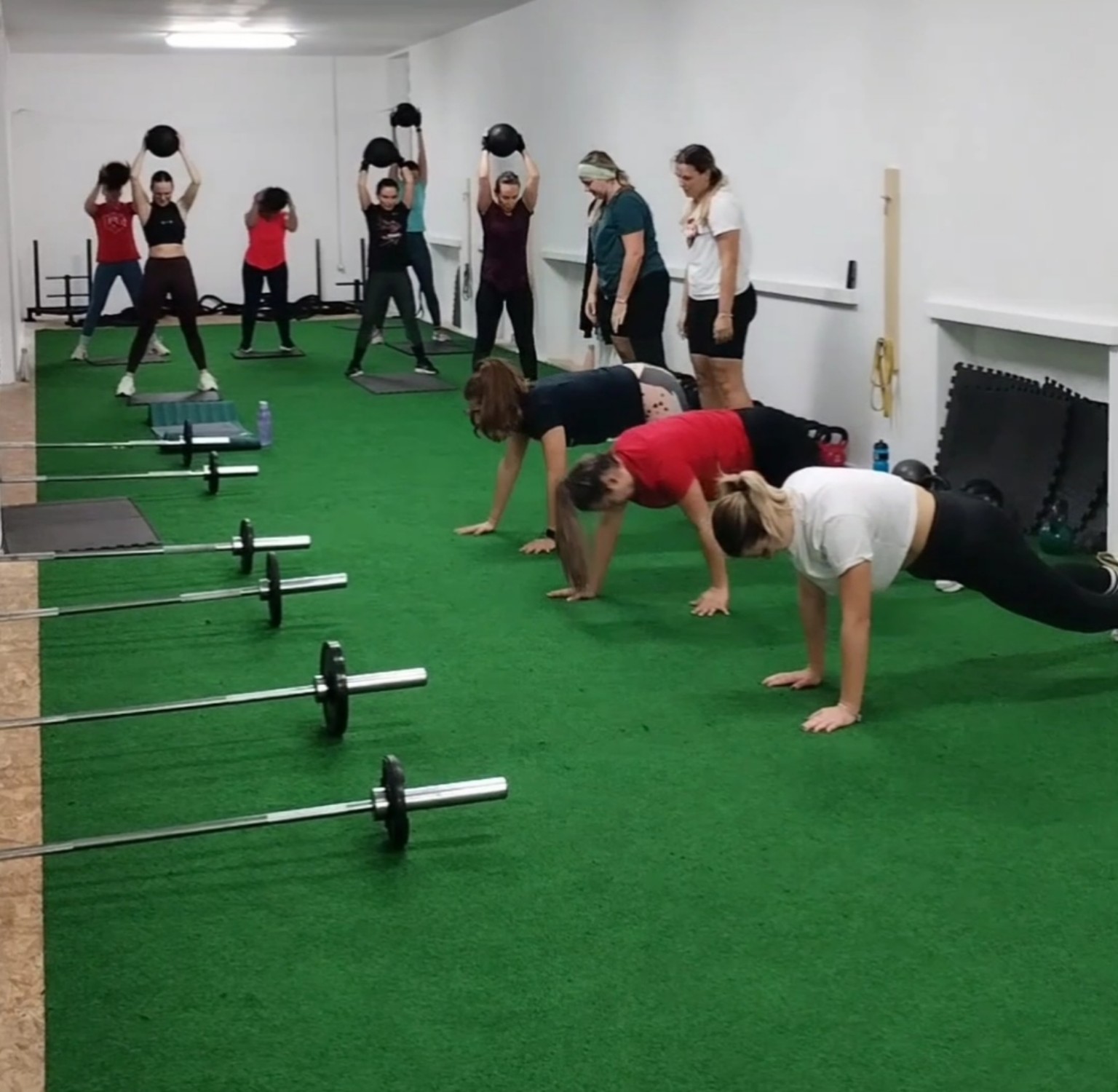 Grupni trening snage i kondicije u Kinezisu